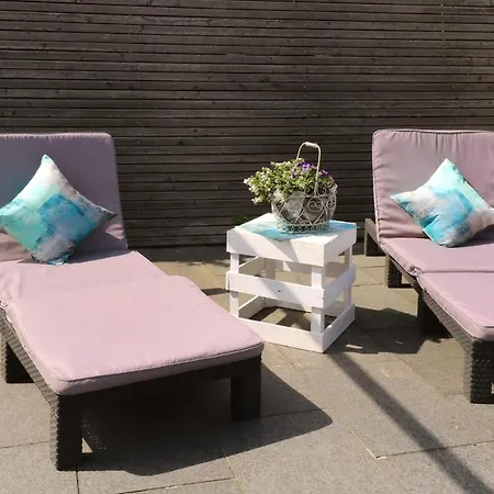 Exklusives Lady Lounge Mit Wlan Und Kamin *